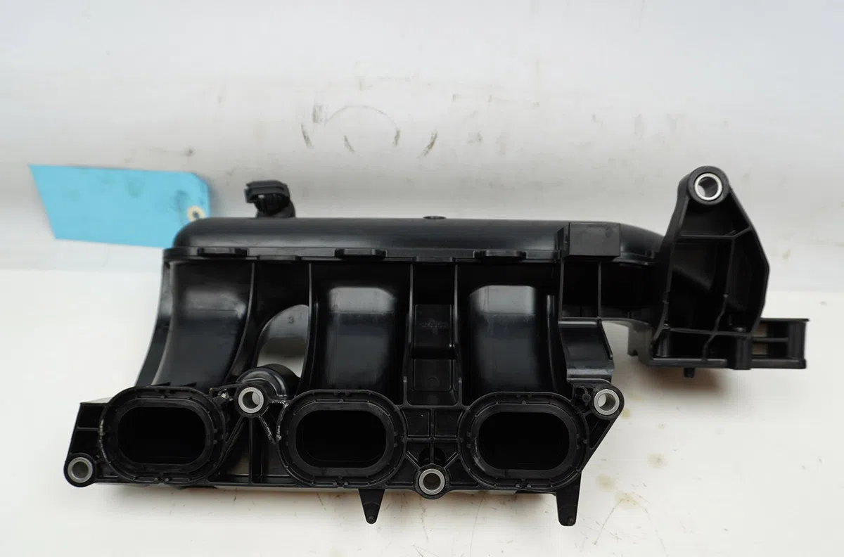 Collecteur admission Peugeot 308 SW III (FC_, FJ_, FR_, F4_) Puretech 136 (frhpyc) (2023) occasion — photo 3