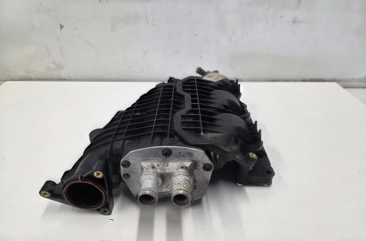 Collecteur admission RENAULT TWINGO 3 PHASE 1 occasion — photo 3