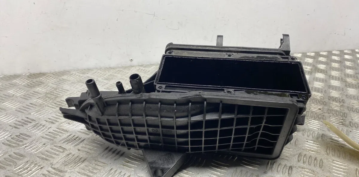 Collecteur admission VOLKSWAGEN GOLF 6 occasion — photo 3