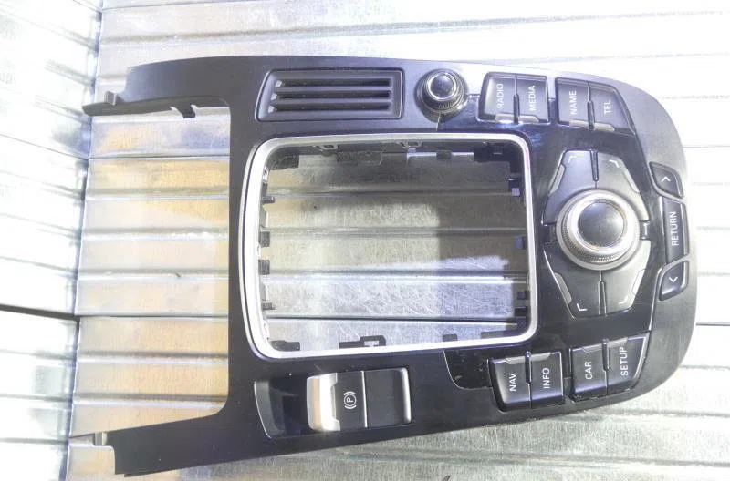 Commande autoradio AUDI A4 3 AVANT PHASE 1 BREAK occasion — photo 2