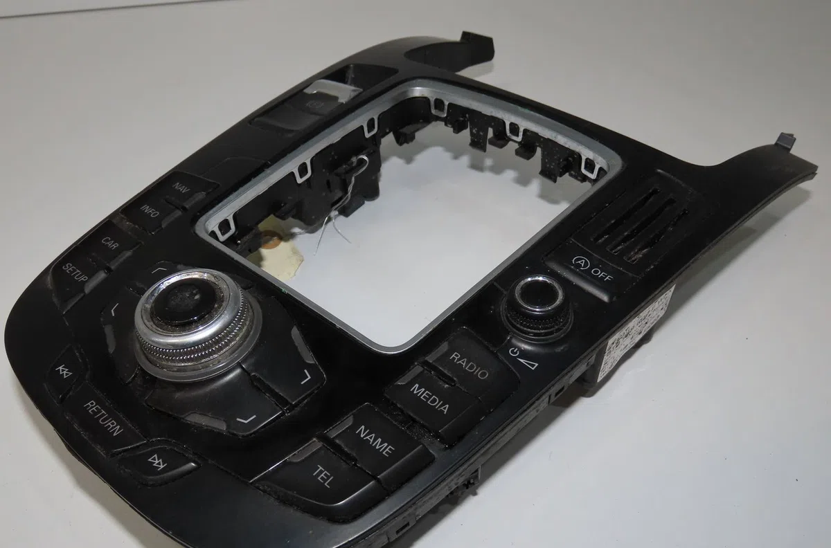 Commande autoradio Audi A4 B8 (8K2) 2.0 tdi (2007-2015) occasion