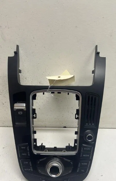 Commande autoradio Audi A4 B8 Avant (8K5) 2.7 tdi (2008-2012) occasion — photo 2