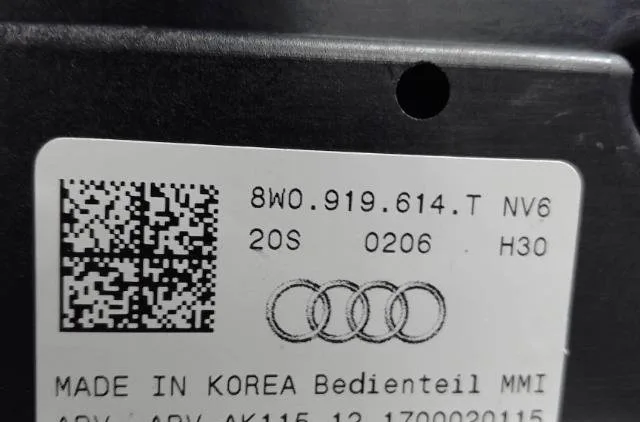 Commande autoradio Audi A4 B9 Avant (8W5, 8WD) 3.0 tdi quattro (2015-2018) occasion