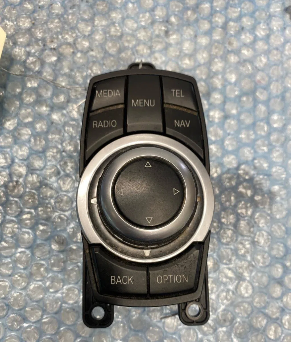 Commande autoradio Bmw 1 (F20) 116 i (2015-2019) occasion — photo 2