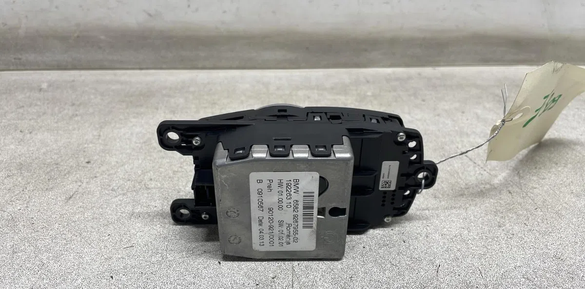Commande autoradio Bmw 1 (F21) 116 d (2011) occasion — photo 2