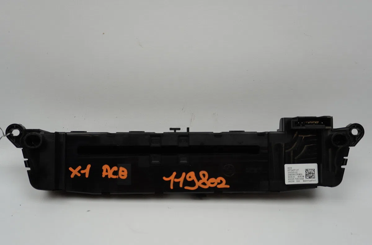 Commande autoradio Bmw X1 (F48) Sdrive 16 d (2014) occasion — photo 2