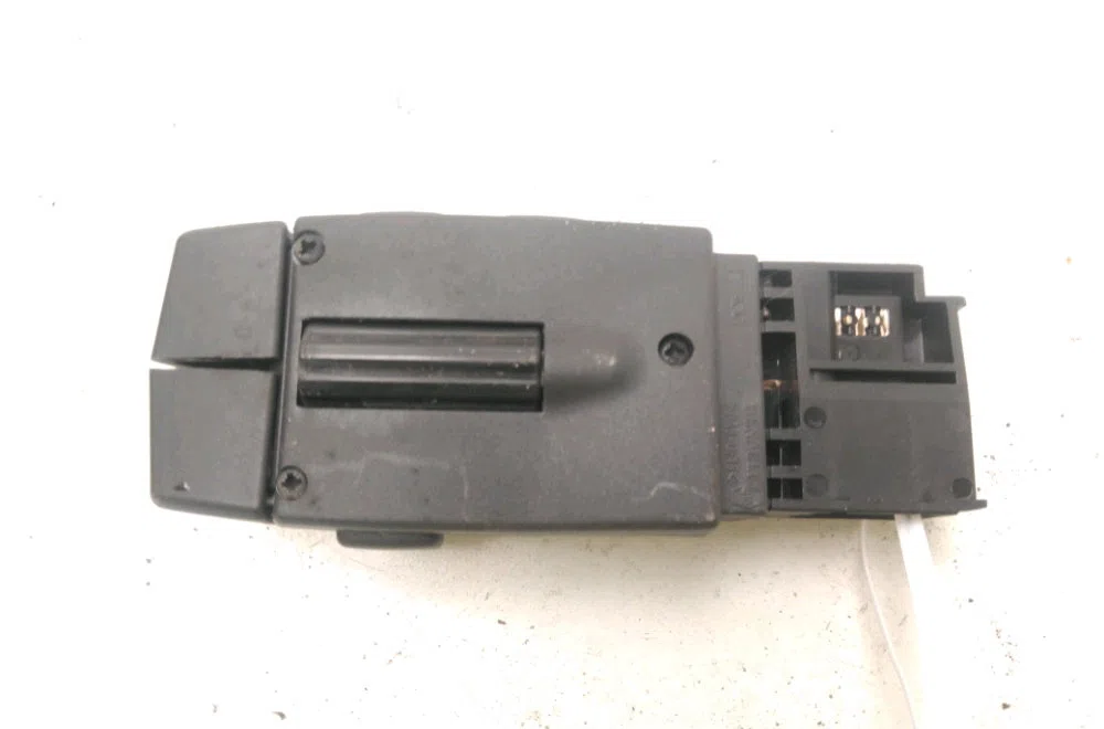 Commande autoradio Dacia SANDERO II Tce 90 (b8m1, b8ma) (2012) 5 portes occasion — photo 2