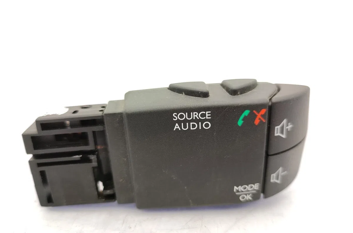 Commande autoradio FIAT TALENTO occasion — photo 3