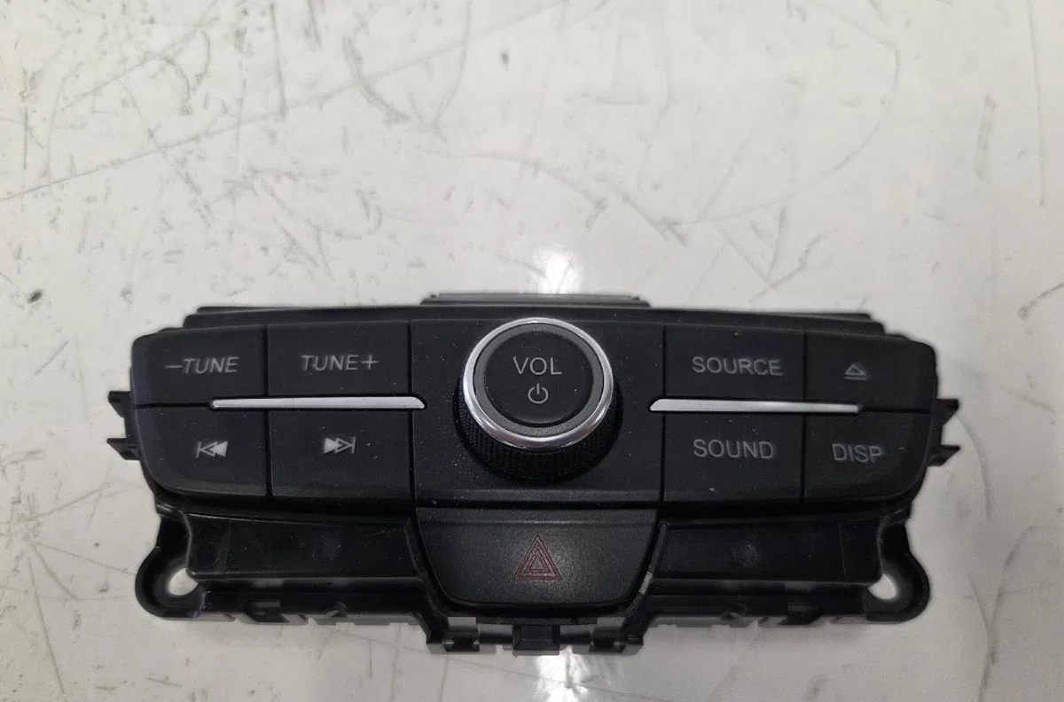 Commande autoradio FORD FOCUS 3 PHASE 2 occasion