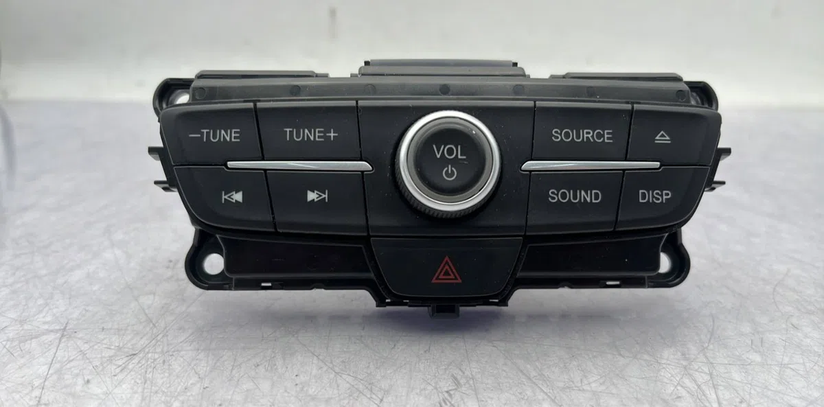 Commande autoradio FORD FOCUS 3 PHASE 2 occasion — photo 2