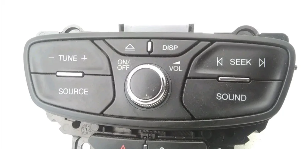 Commande autoradio Ford TRANSIT CONNECT V408 Camionnette-Monospace 1.5 tdci (2015) occasion