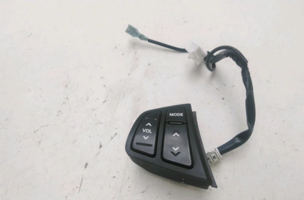 Commande autoradio Hyundai I30 Break (FD) 1.6 crdi (2008-2012) occasion — photo 2