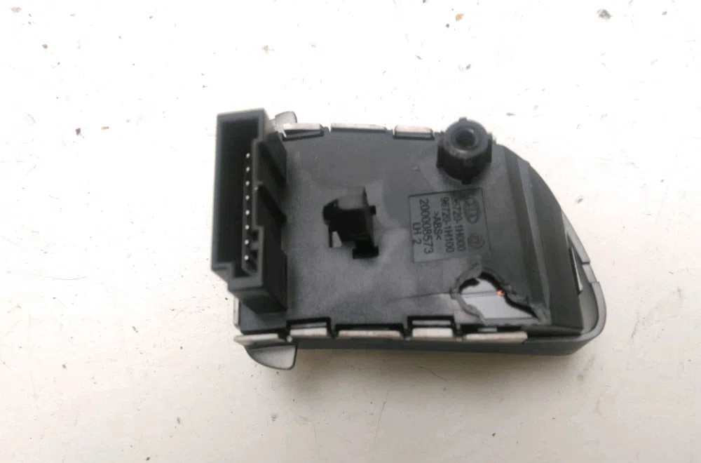 Commande autoradio Kia CEE'D SW (ED) 1.6 crdi 90 (2007-2012) occasion