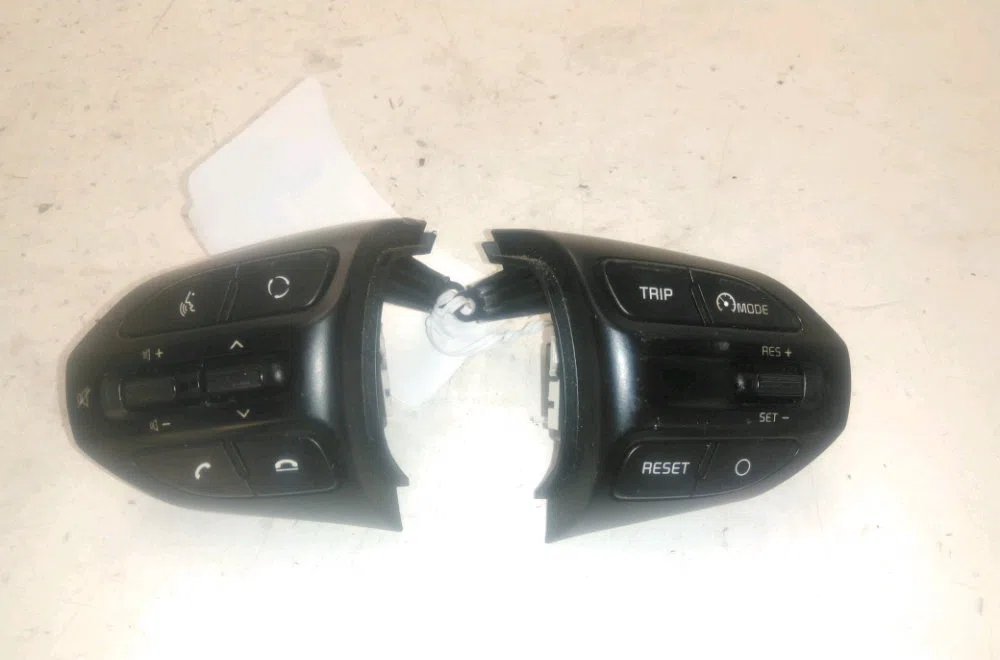 Commande autoradio Kia RIO IV (YB, SC, FB) 1.4 (2017) occasion — photo 2