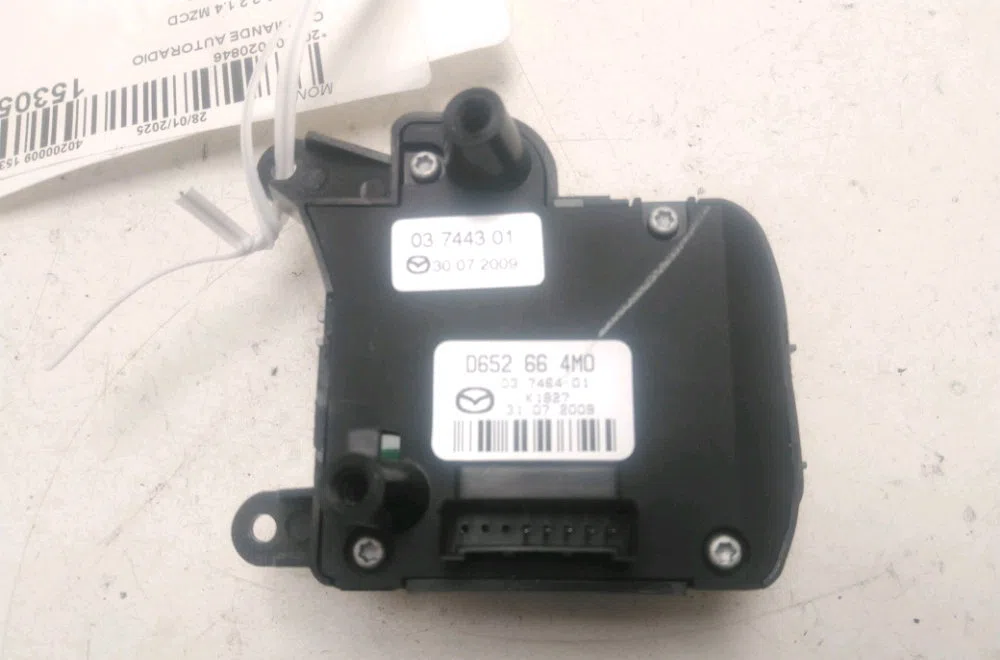 Commande autoradio Mazda 2 (DE_, DH_) 1.4 mzr-cd (2008-2015) occasion — photo 2