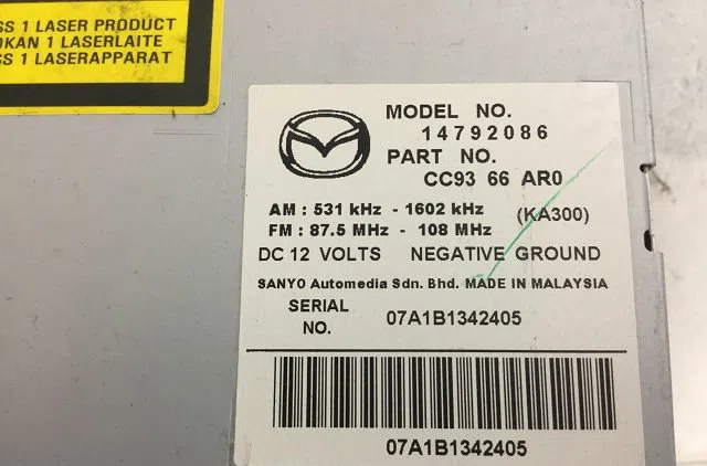 Commande autoradio Mazda 5 (CR19) 2.0 cd (cr19) (2005-2010) occasion — photo 2