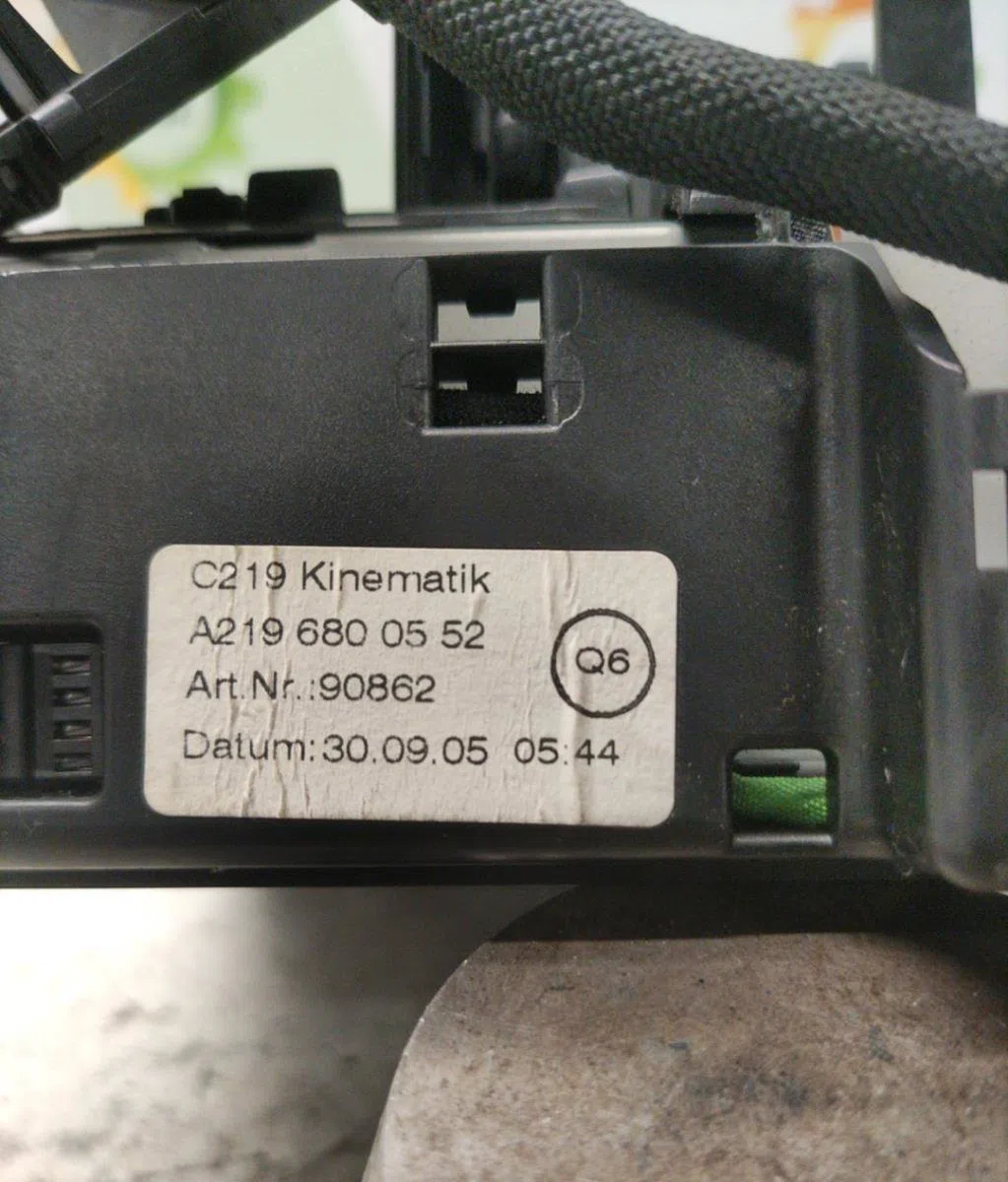 Commande autoradio MERCEDES CLASSE CLS 219 PHASE 1 occasion — photo 2