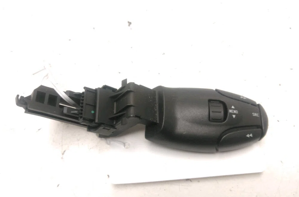 Commande autoradio Peugeot 206 SW (2E-K) 1.4 hdi (2002-2007) 5 portes occasion — photo 2