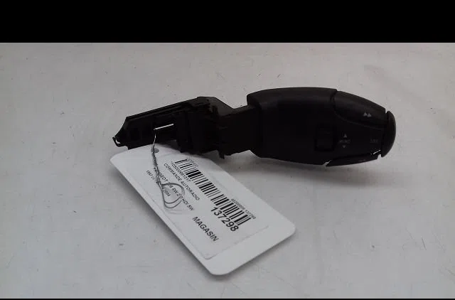 Commande autoradio Peugeot 206 SW (2E-K) 2.0 hdi (2002-2007) occasion — photo 2