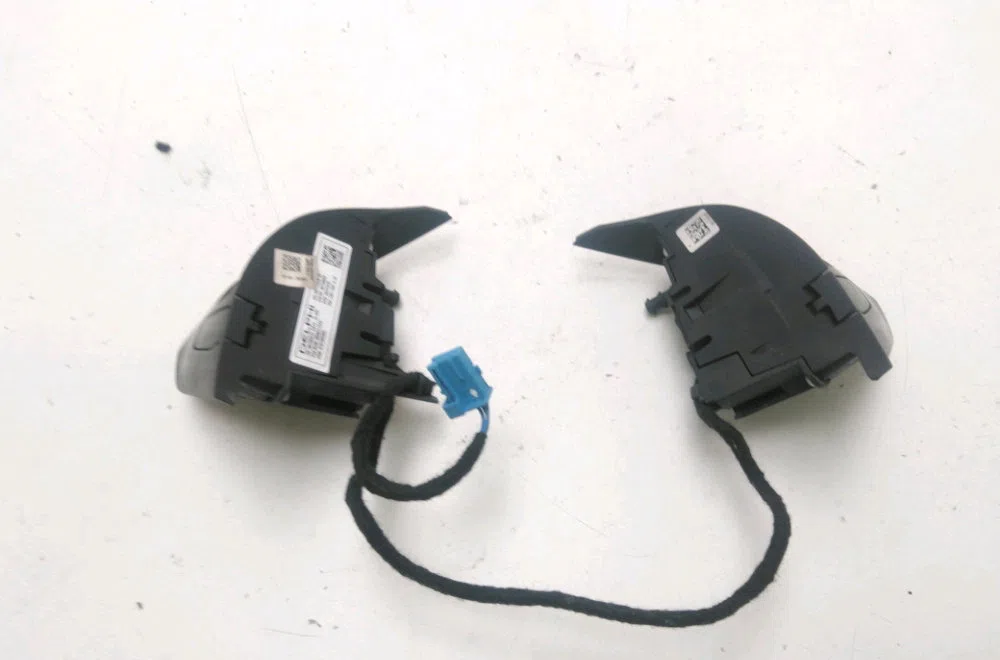 Commande autoradio Peugeot 208 I (CA_, CC_) 1.2 vti 82 (2012) occasion — photo 2
