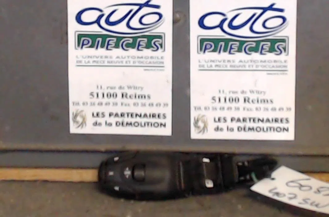 Commande autoradio Peugeot 407 SW (6E_) 2.0 hdi 135 (2004-2010) occasion — photo 2