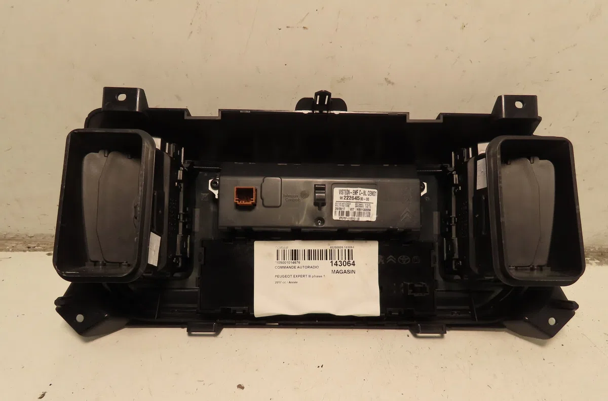 Commande autoradio Peugeot EXPERT Camionnette (V_) 1.6 bluehdi 95 (2016) occasion — photo 2