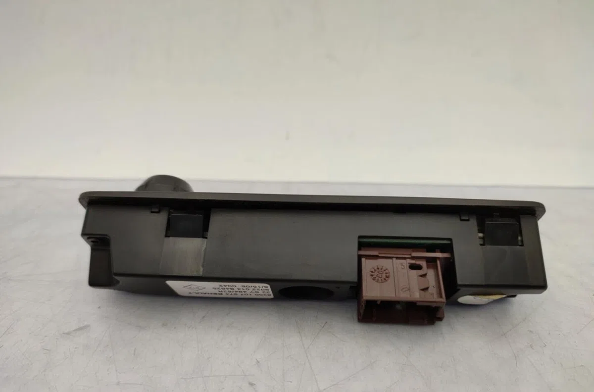 Commande autoradio RENAULT GRAND SCENIC 2 PHASE 1 occasion — photo 2