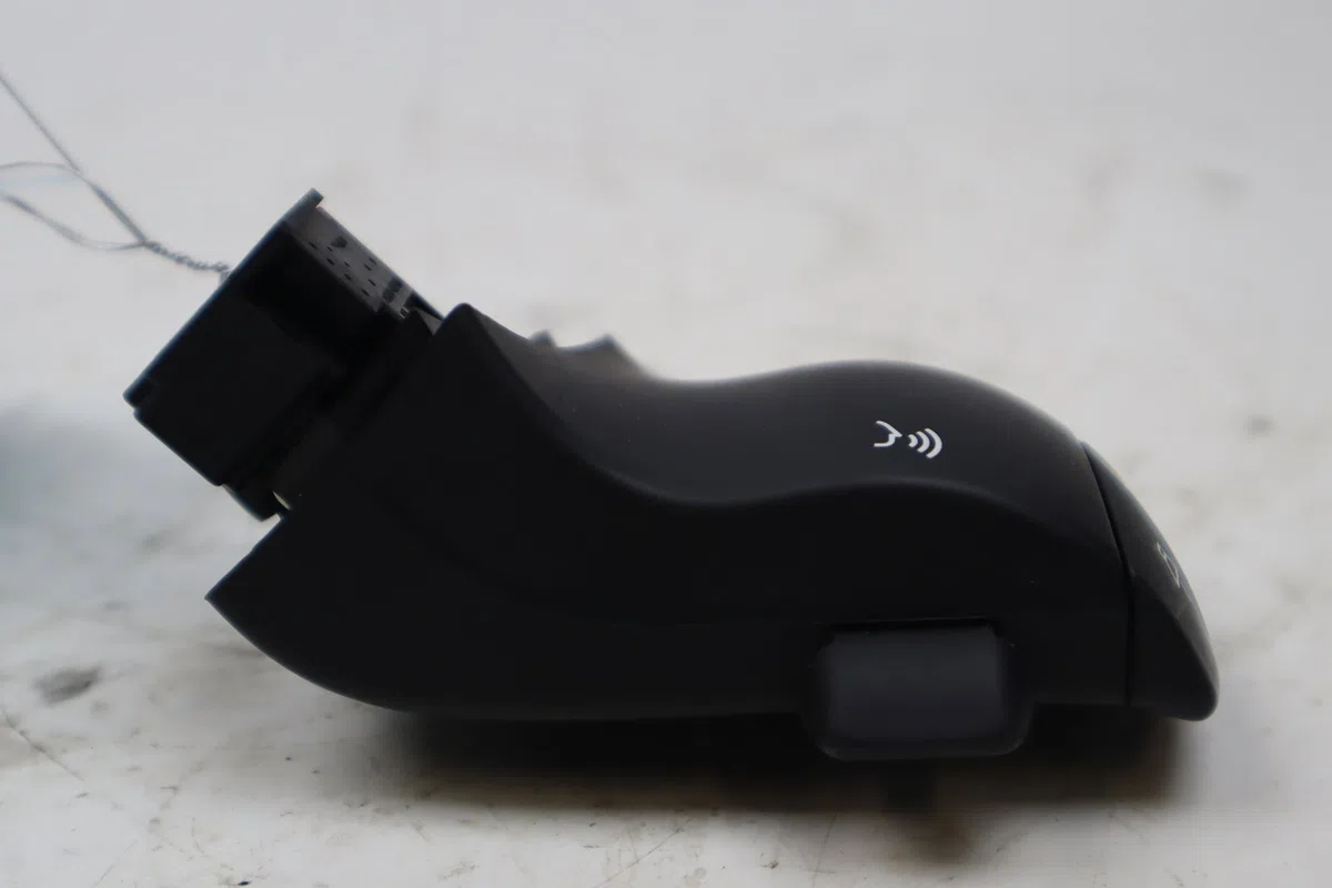 Commande autoradio Renault KOLEOS I (HY_) 2.0 dci 4x4 (hy0b) (2008) occasion — photo 2