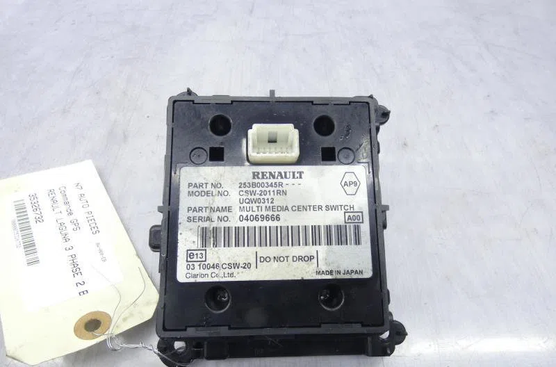 Commande autoradio RENAULT LAGUNA 3 PHASE 2 BREAK occasion — photo 3