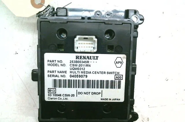 Commande autoradio RENAULT LAGUNA occasion — photo 2