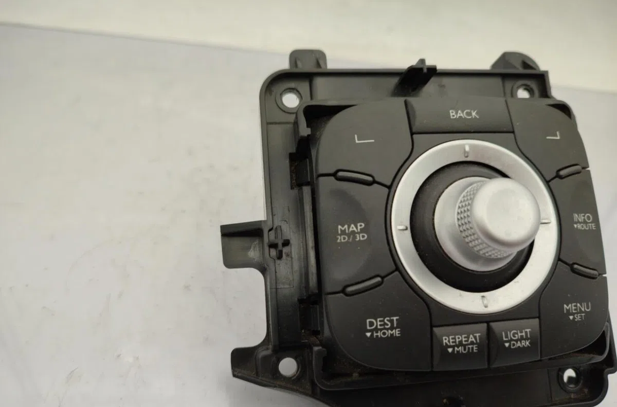 Commande autoradio RENAULT MEGANE 3 PHASE 1 occasion — photo 2