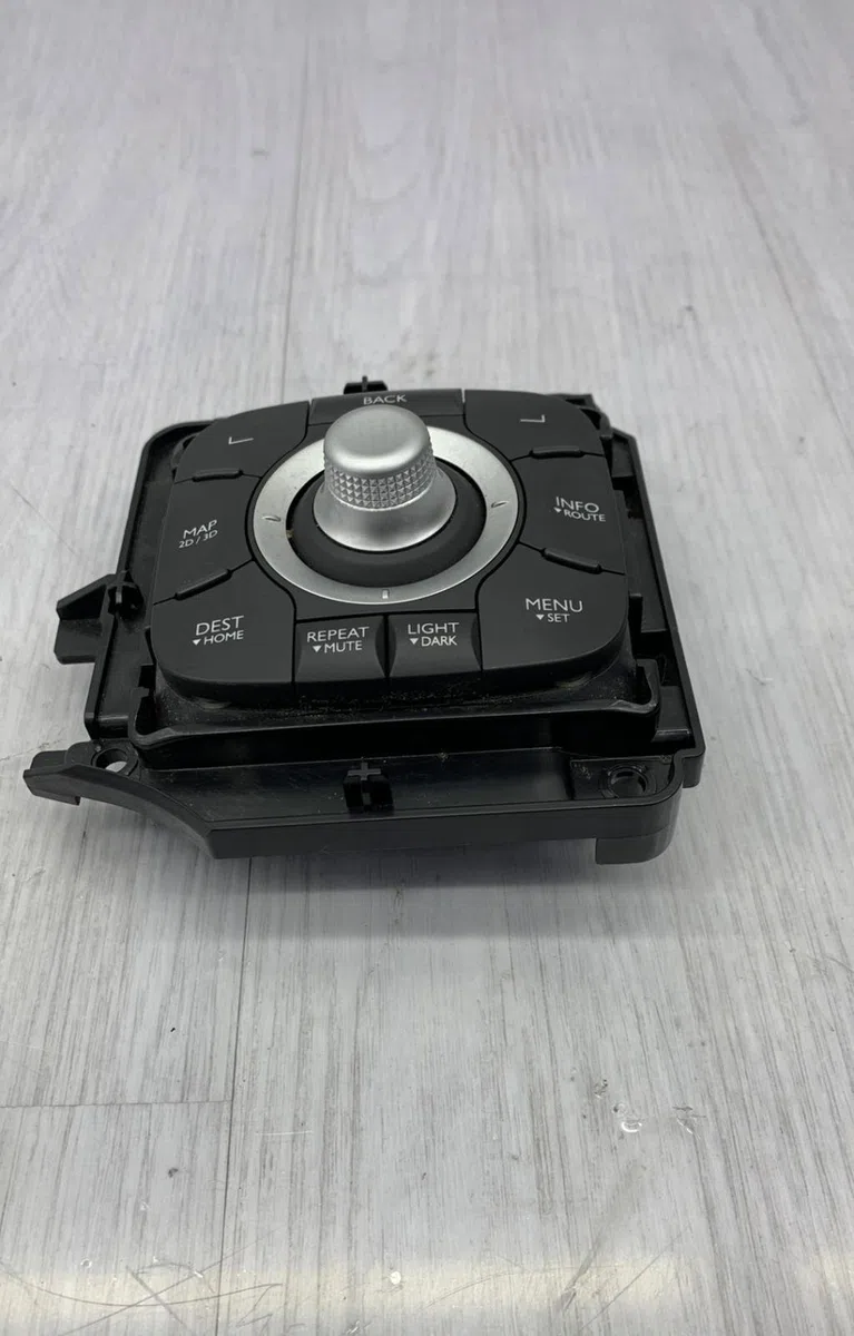 Commande autoradio RENAULT MEGANE 3 PHASE 2 occasion — photo 3