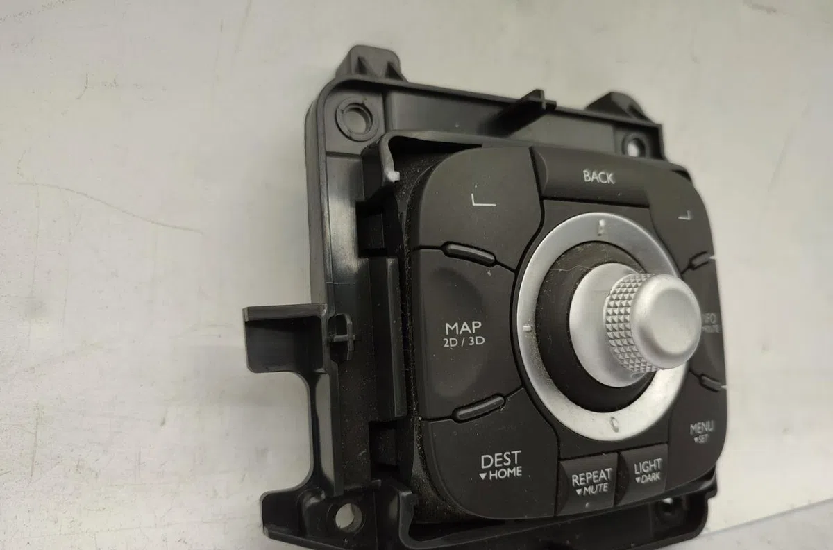 Commande autoradio RENAULT MEGANE 3 PHASE 3 occasion