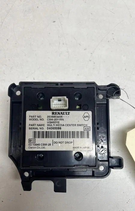 Commande autoradio Renault MEGANE III 3-5 portes (BZ0-1_, B3_) 1.9 dci (bz0n, bz0j) (2008) occasion