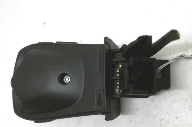 Commande autoradio RENAULT MEGANE occasion — photo 2
