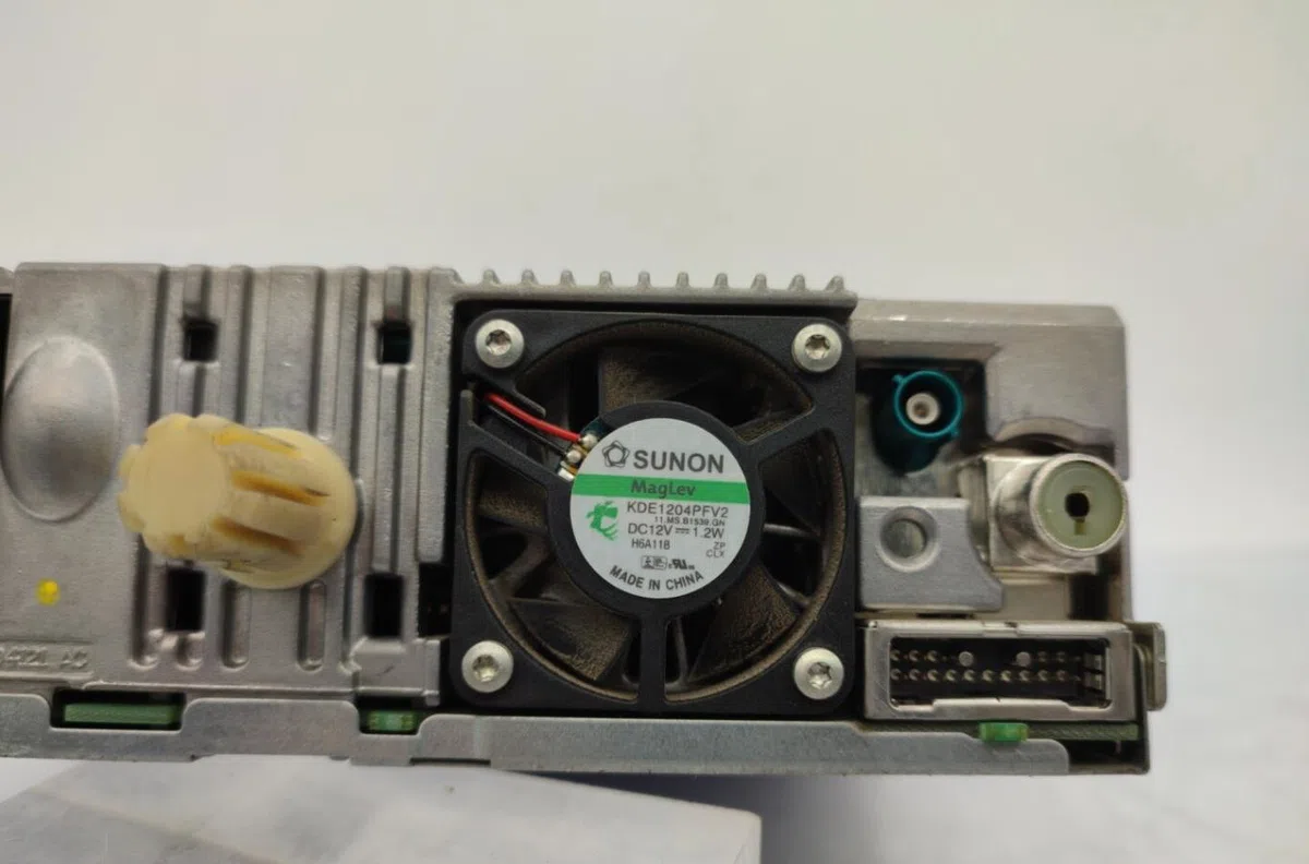 Commande autoradio RENAULT SCENIC 2 PHASE 2 occasion — photo 4