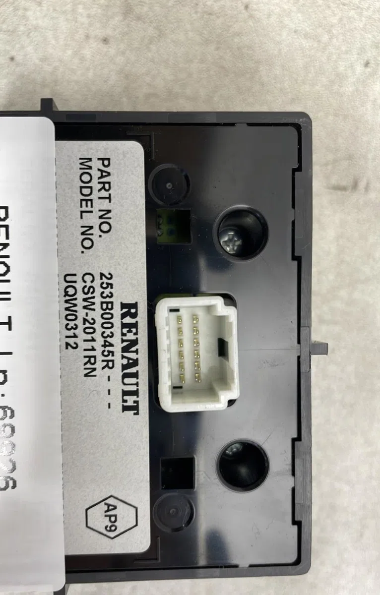Commande autoradio Renault SCÉNIC III (JZ0-1_) 1.9 dci (jz0j, jz1j, jz1k, jz1s) (2009) occasion — photo 2