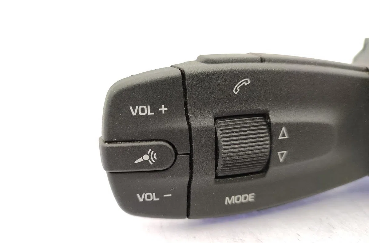 Commande autoradio SEAT IBIZA 4 PHASE 2 occasion — photo 2