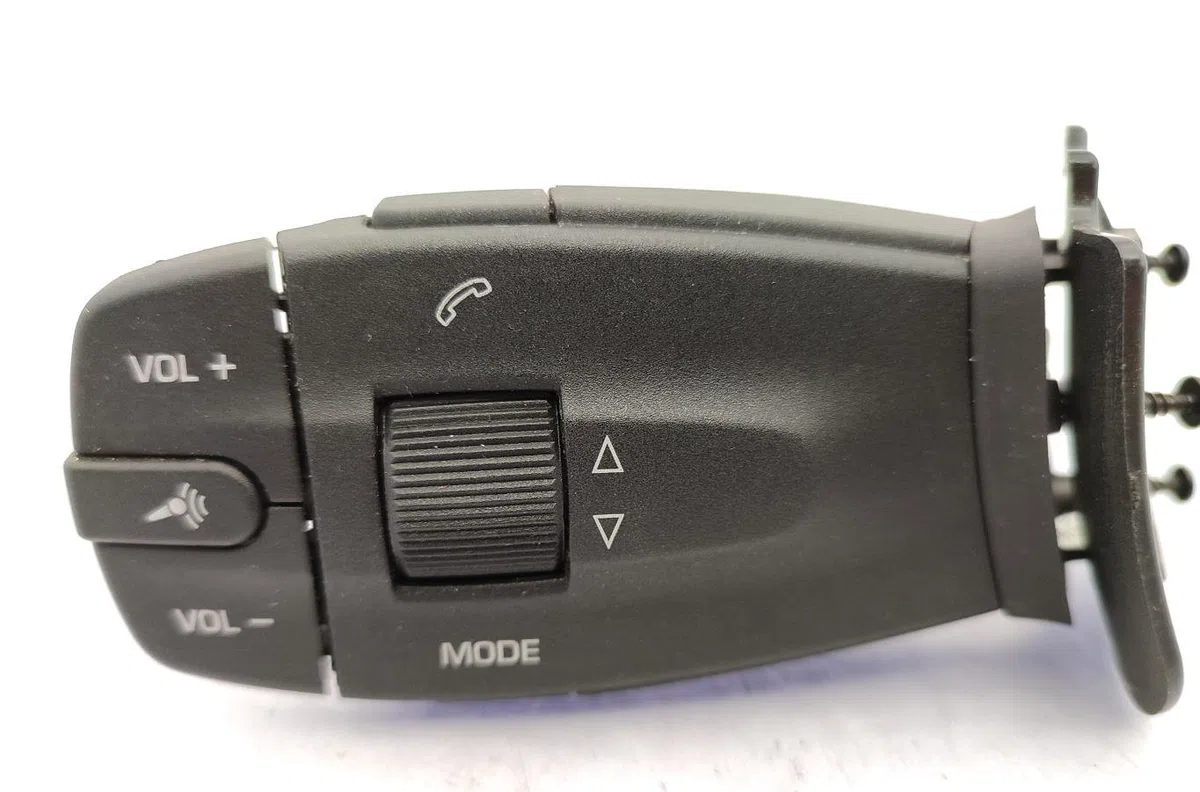 Commande autoradio SEAT IBIZA 4 PHASE 2 occasion — photo 3