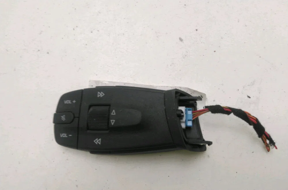 Commande autoradio Skoda FABIA II (542) 1.9 tdi (2007-2010) occasion — photo 2