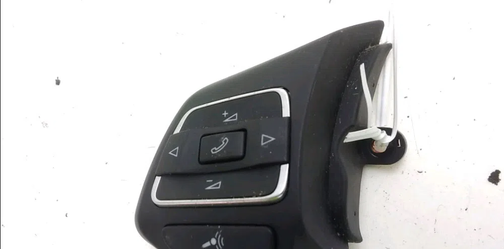 Commande autoradio Volkswagen POLO V (6R1, 6C1) 1.6 tdi (2009) 5 portes occasion — photo 2