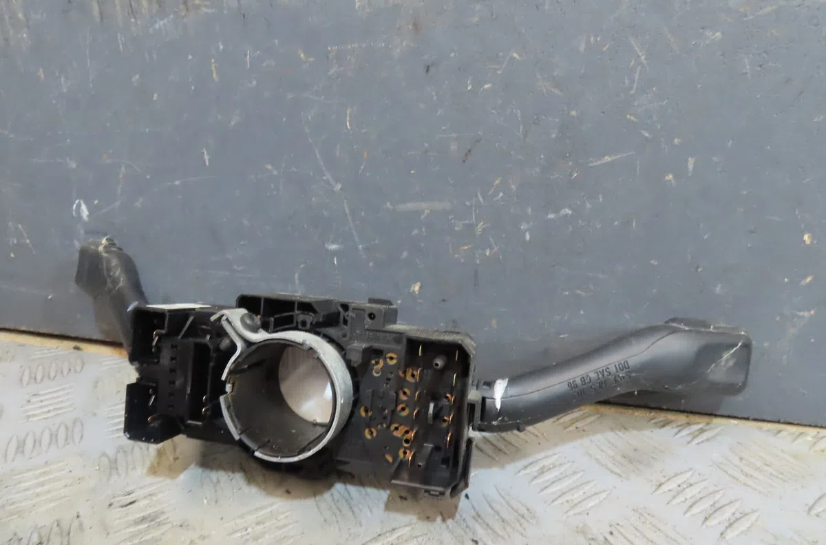 Commande clignotant Audi A2 (8Z0) 1.4 tdi (2000-2005) 5 portes occasion — photo 2