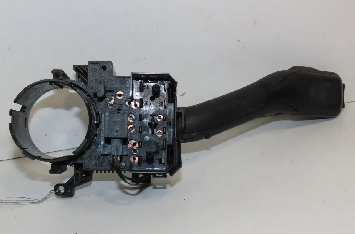Commande clignotant Audi A3 (8L1) 1.9 tdi (1996-2001) occasion — photo 2