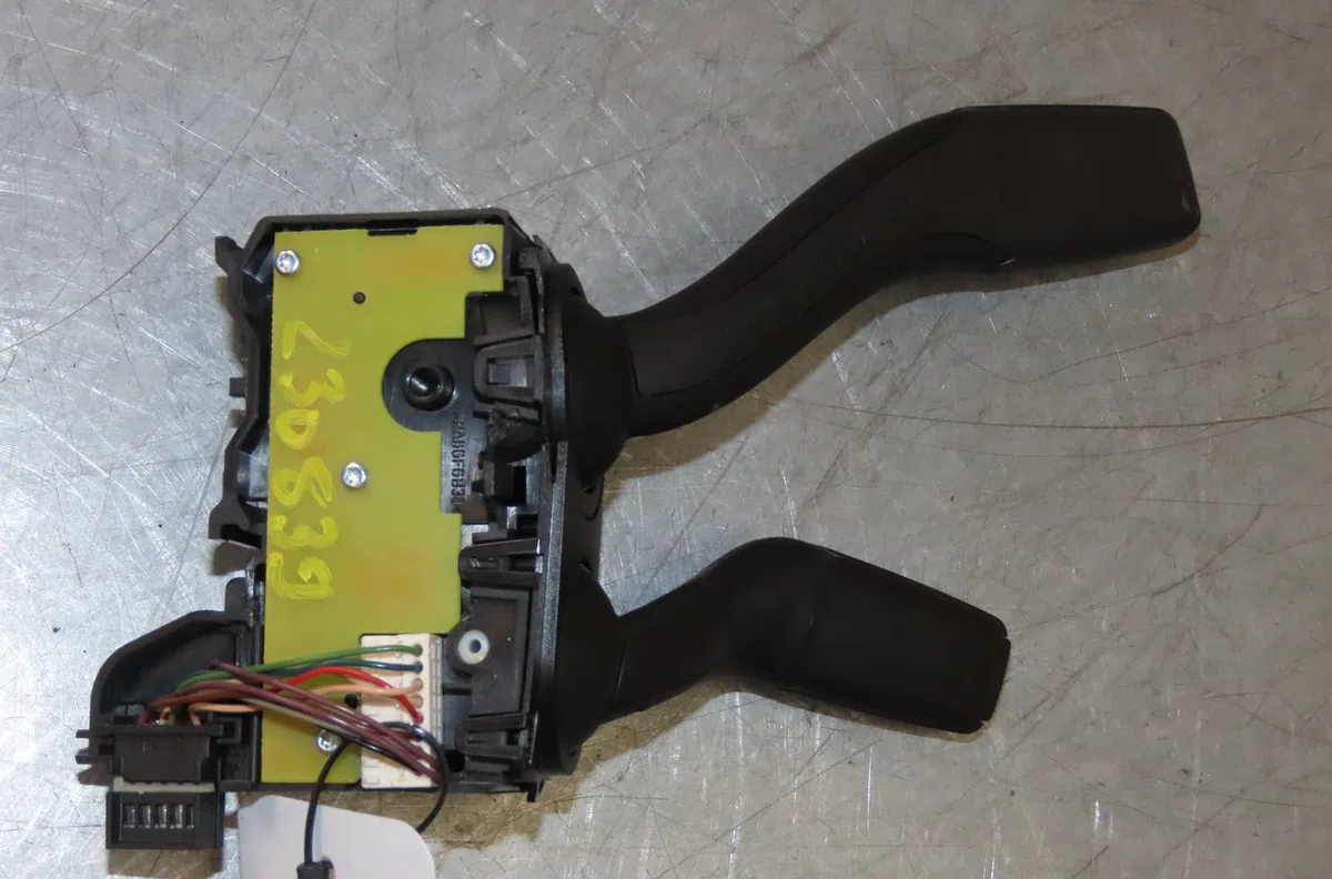 Commande clignotant Audi TT (8J3) 2.0 tfsi quattro (2010-2014) occasion — photo 3