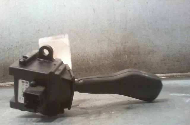 Commande clignotant Bmw 3 (E46) 325 xi (2000-2005) occasion — photo 2