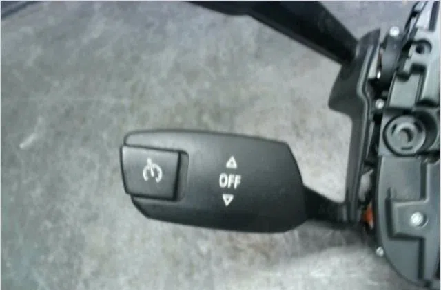 Commande clignotant Bmw 3 (E90) 325 d (2006-2010) occasion — photo 3