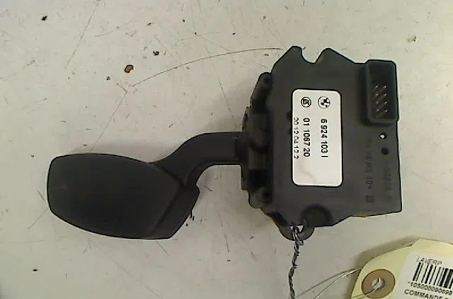Commande clignotant Bmw 5 Touring (E61) 525 d (2004-2007) occasion — photo 2