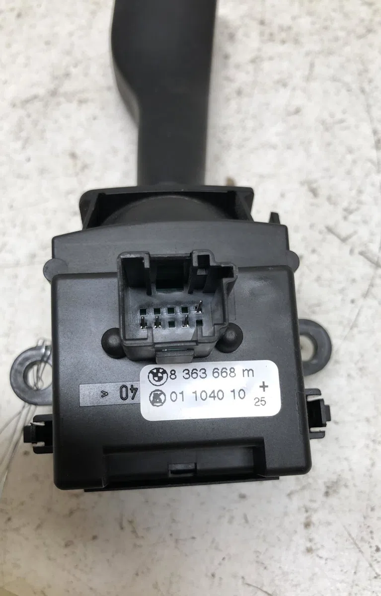 Commande clignotant Bmw X3 (E83) 2.0 d (2004-2007) occasion — photo 2