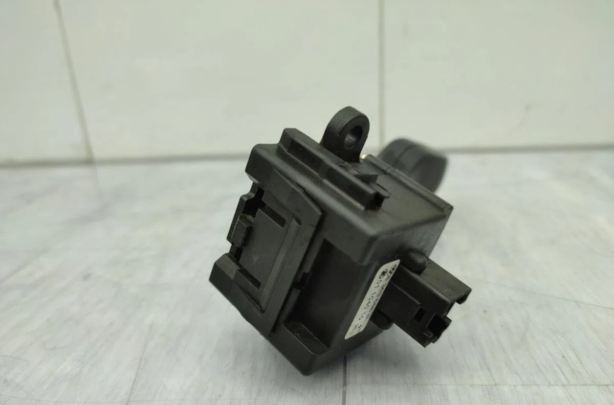 Commande clignotant BMW X3 E83 PHASE 1 occasion — photo 2