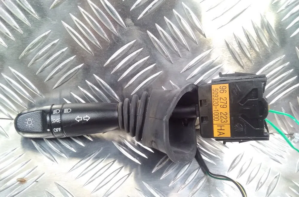 Commande clignotant CHEVROLET REZZO 2005 occasion — photo 3